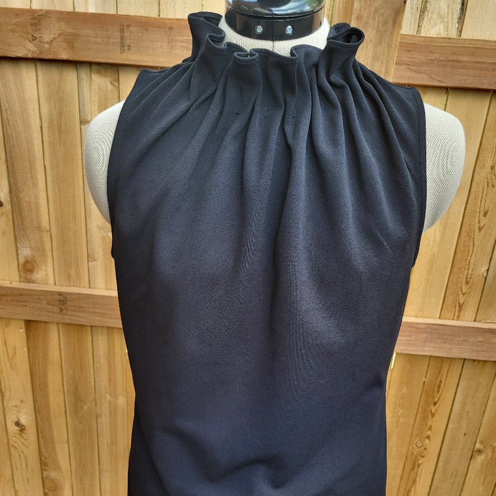 ANN TAYLOR women's ruffle neck sleeveless knit top SMALL